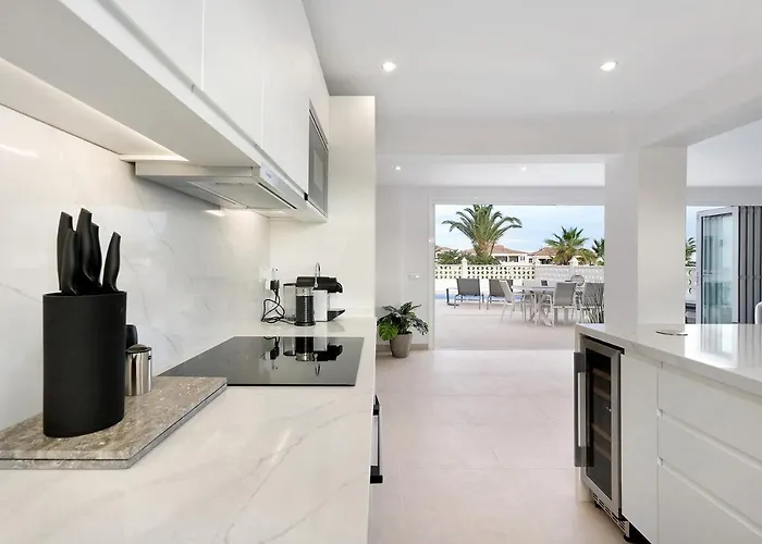 Vista וילה סן מיגל דה אבונה